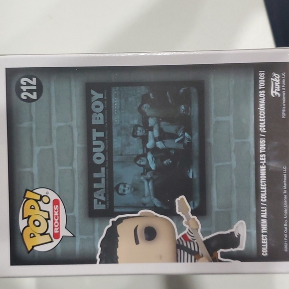 Funko PoP! Rocks - Picture 3 of 5